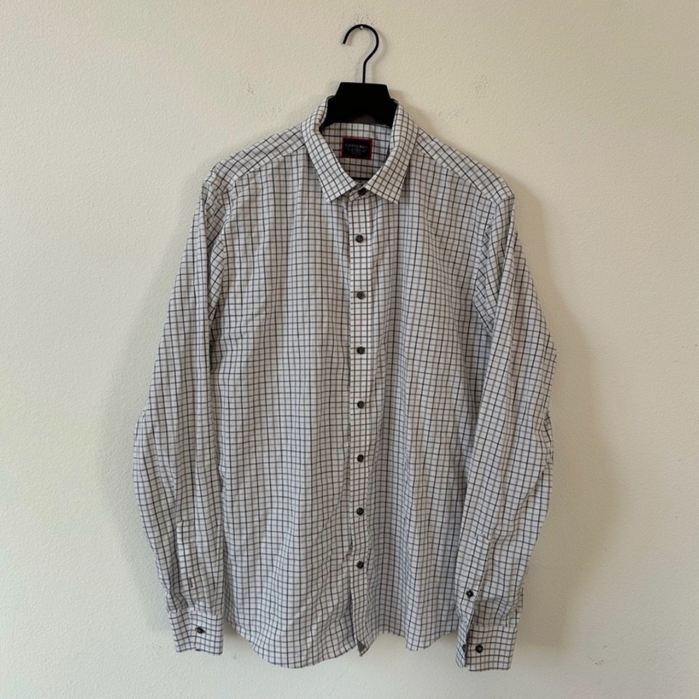 UNTUCKit Men’s White Button-Down Shirt with Black Check